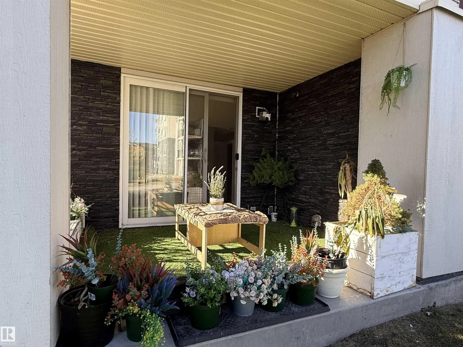 Apartment for rent: #117 18122 77 St Nw Nw, Edmonton, Alberta T5Z 0N7