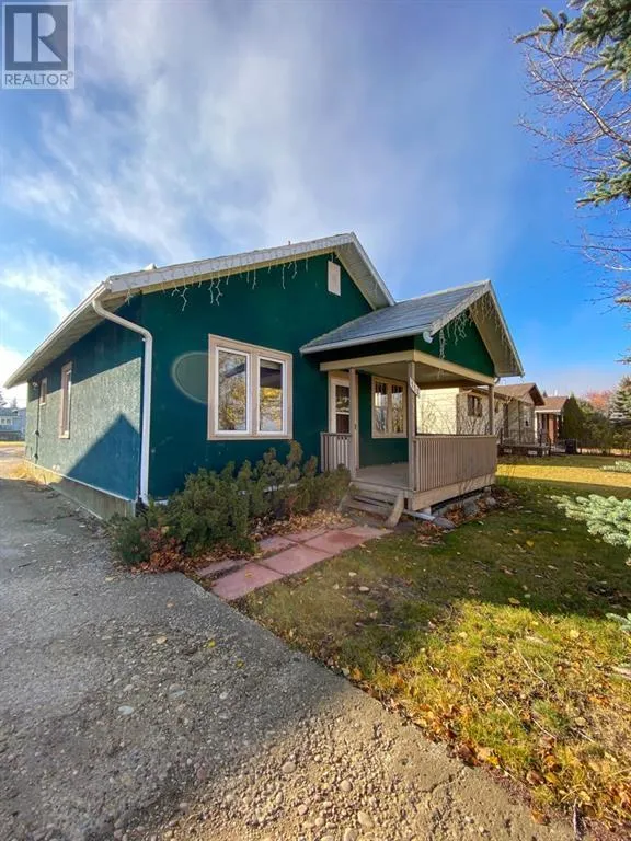 House for rent: 117 1st Ave Se, Falher, Alberta T0H 1M0