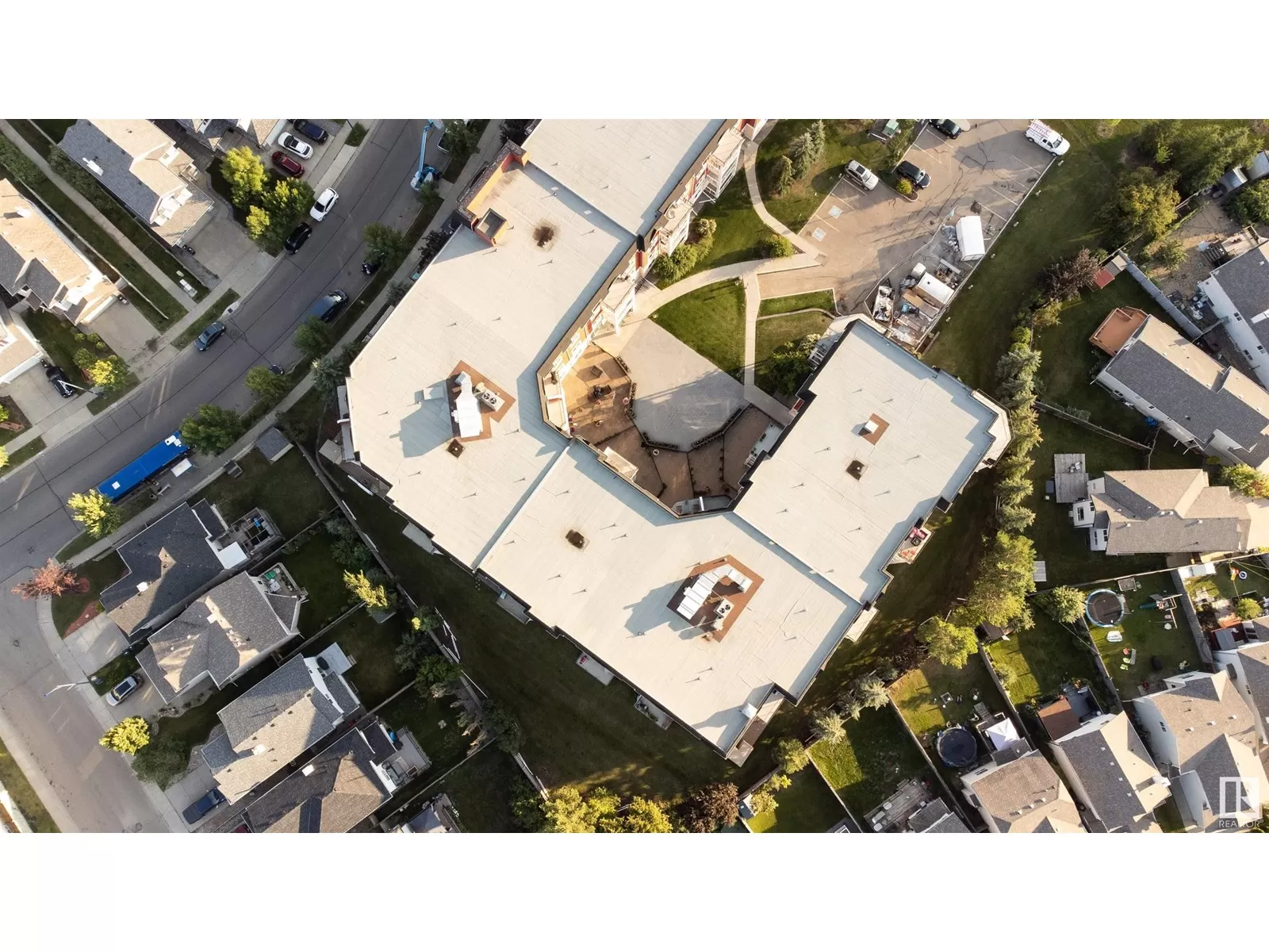 Apartment for rent: #117 226 Macewan Road Sw Sw, Edmonton, Alberta T6W 0C5