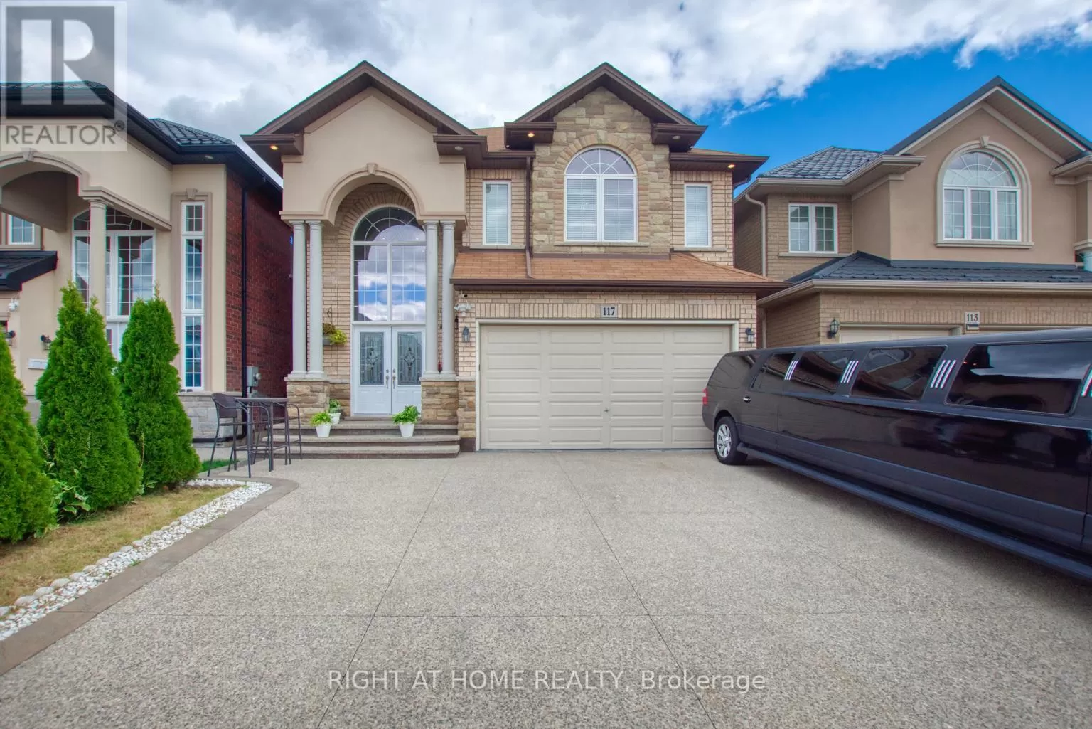 House for rent: 117 Chartwell Circle, Hamilton, Ontario L9A 0C4