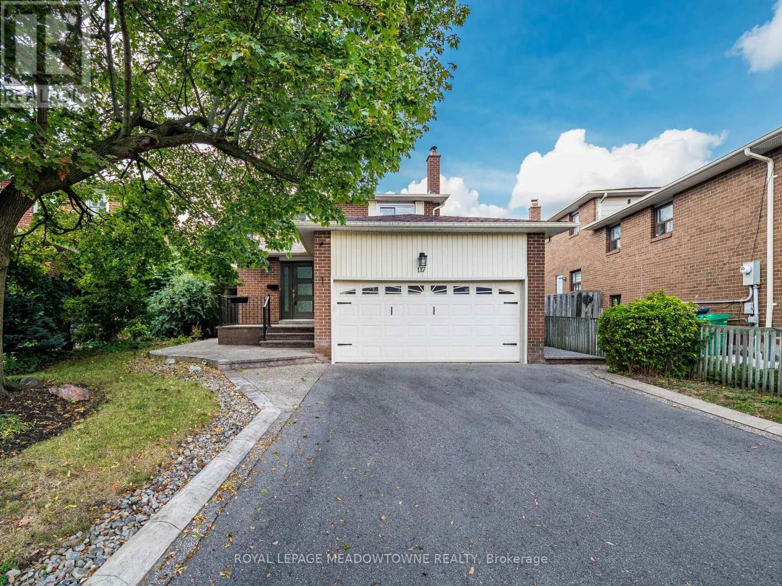 House for rent: 117 Fairglen Avenue, Brampton, Ontario L6X 1K7