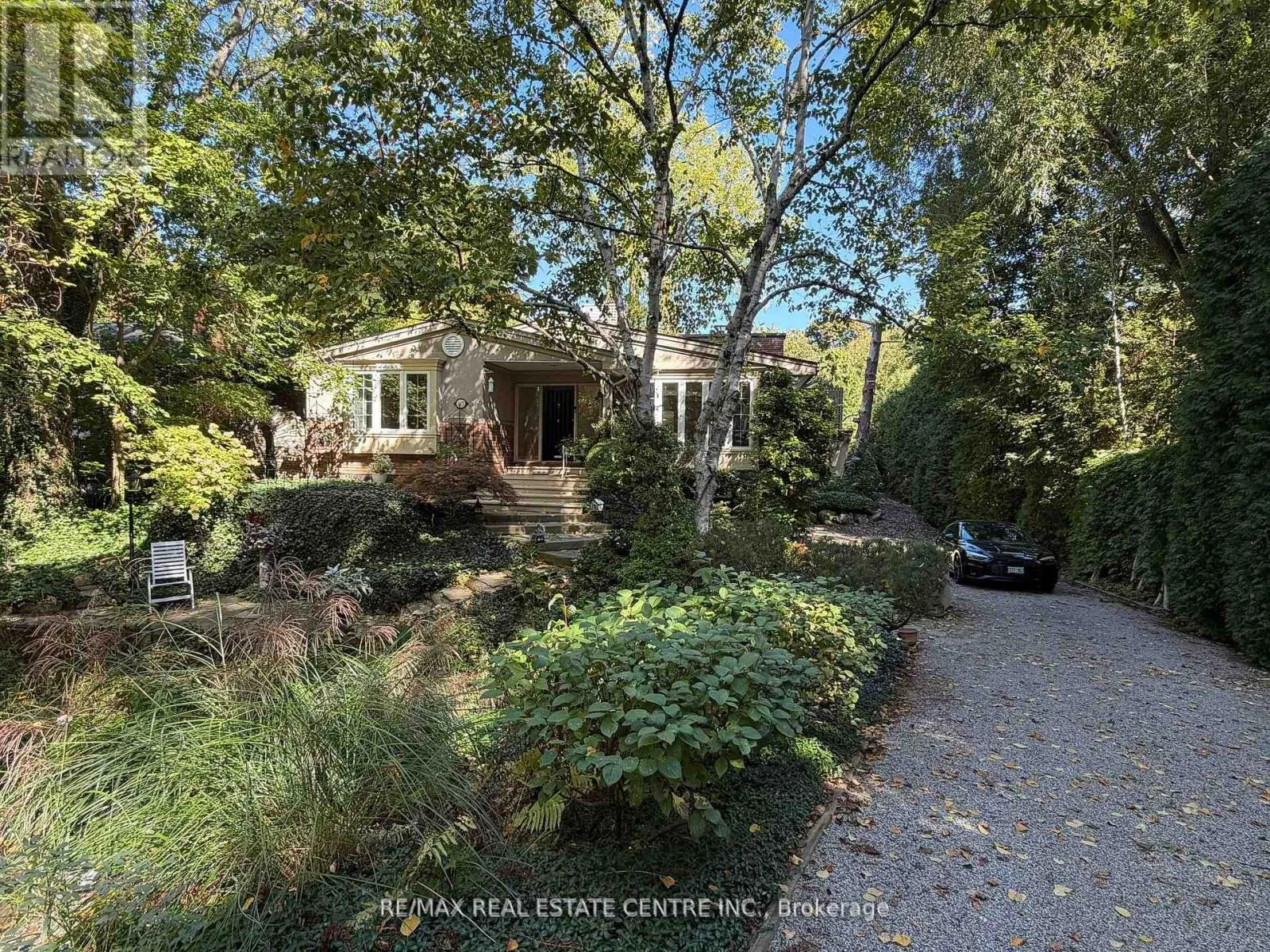 House for rent: 117 Watson Avenue, Oakville, Ontario L6J 3T5