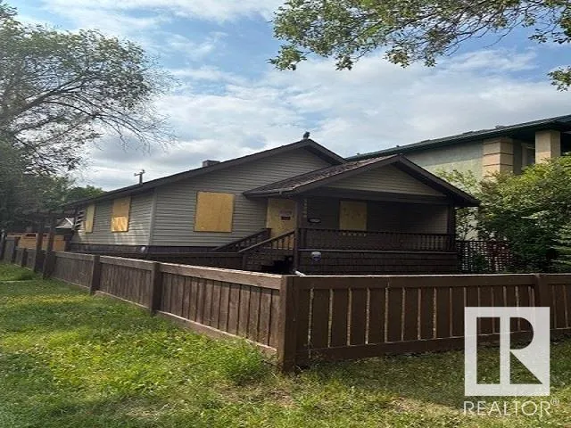 House for rent: 11704 88 St Nw, Edmonton, Alberta T5B 3R7