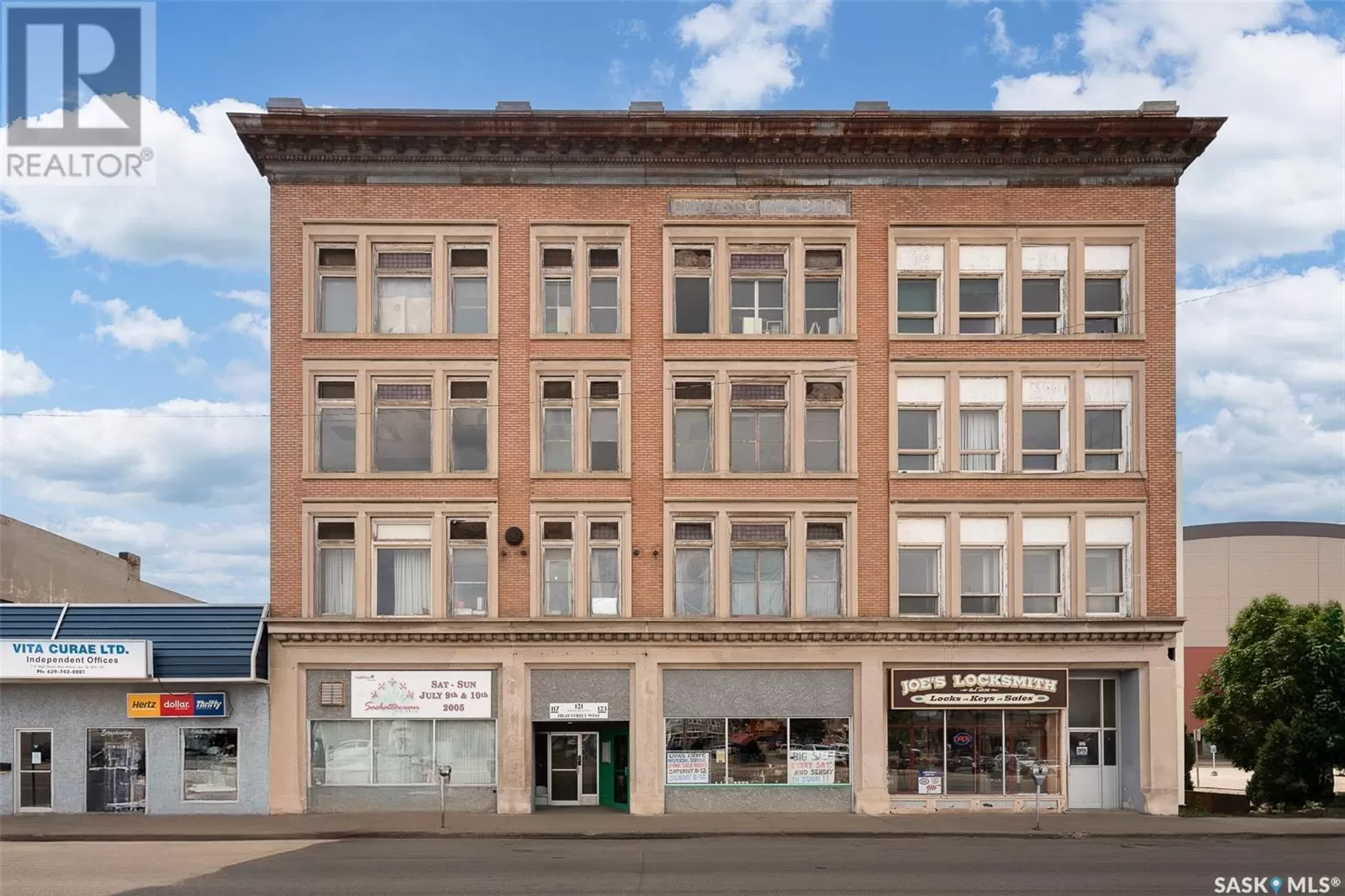 117-123 High Street W, Moose Jaw, Saskatchewan S6H 1S5