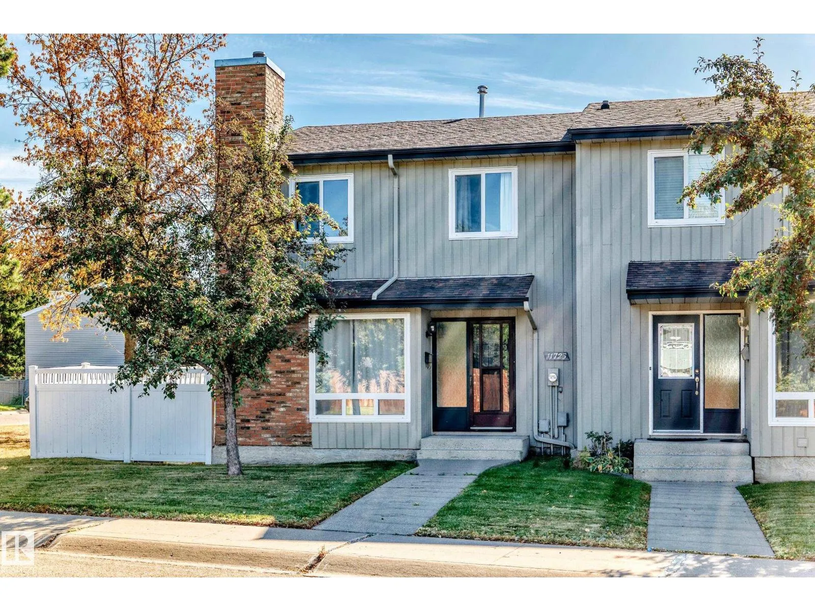 Row / Townhouse for rent: 11725 32a Av Nw, Edmonton, Alberta T6J 5K8