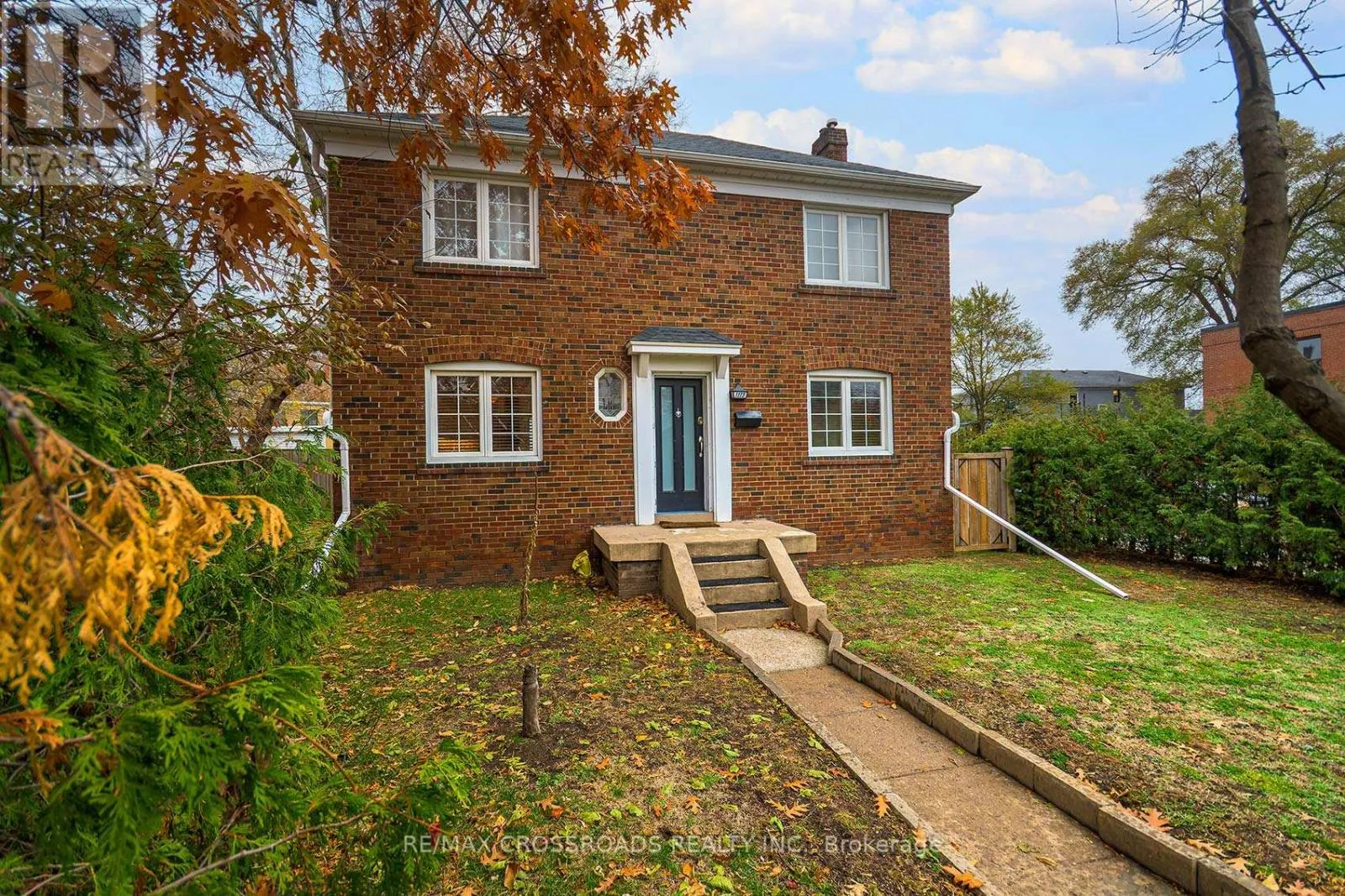 House for rent: 1173 Broadview Avenue, Toronto, Ontario M4K 2S8