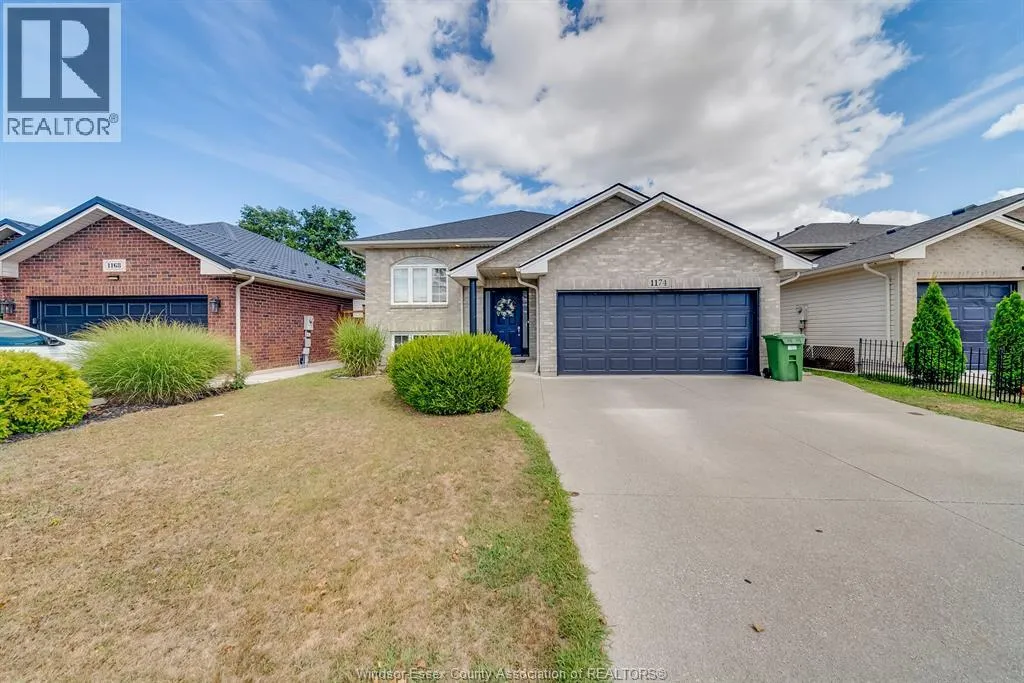 House for rent: 1174 Clover, Windsor, Ontario N8P 1W1