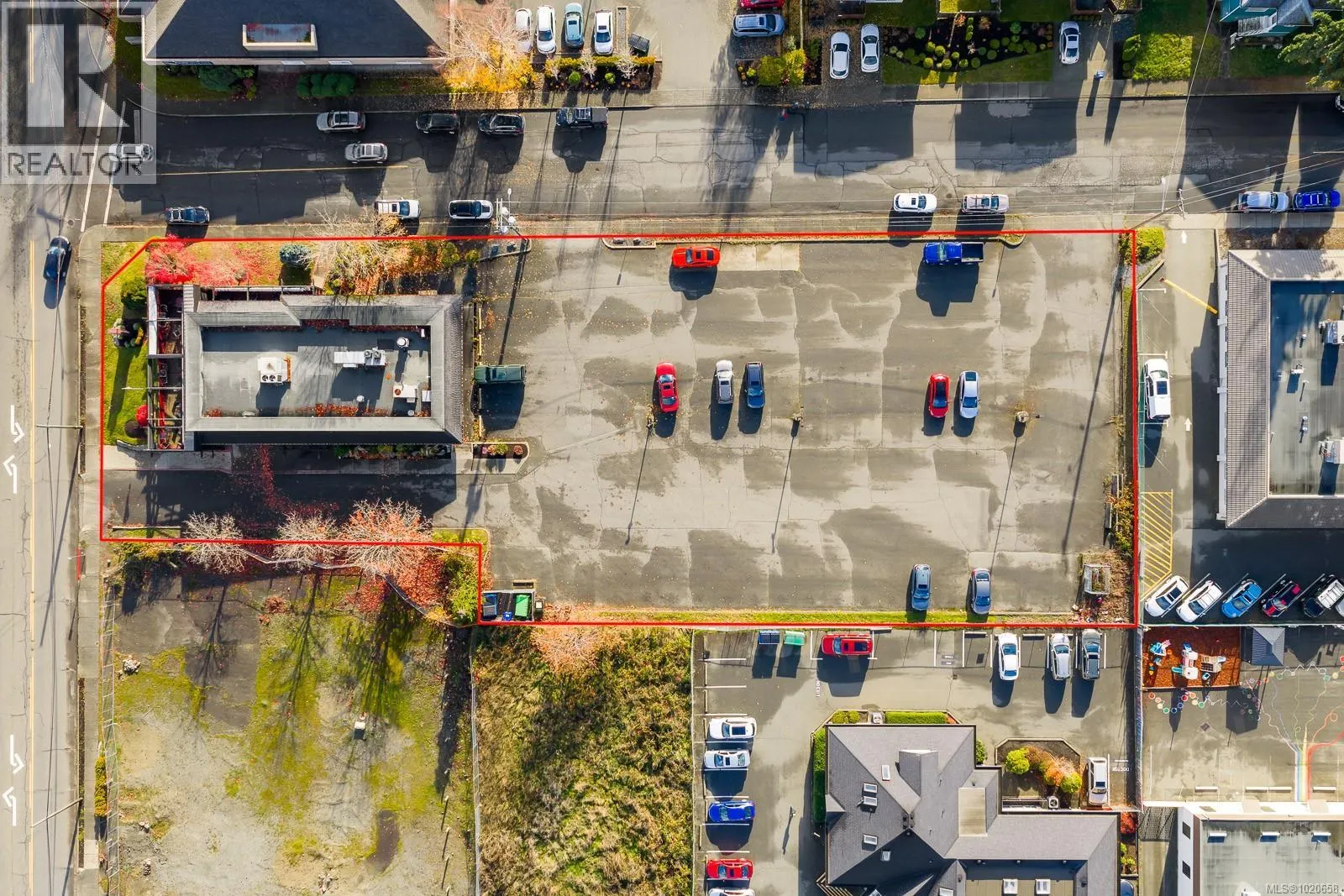 Commercial Mix for rent: 1175 Cliffe Ave, Courtenay, British Columbia V9N 2K2