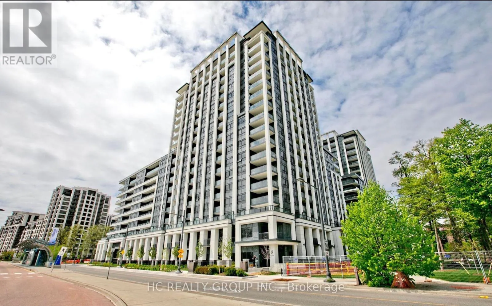 117w - 8 Cedarland Drive, Markham, Ontario L6G 0H4