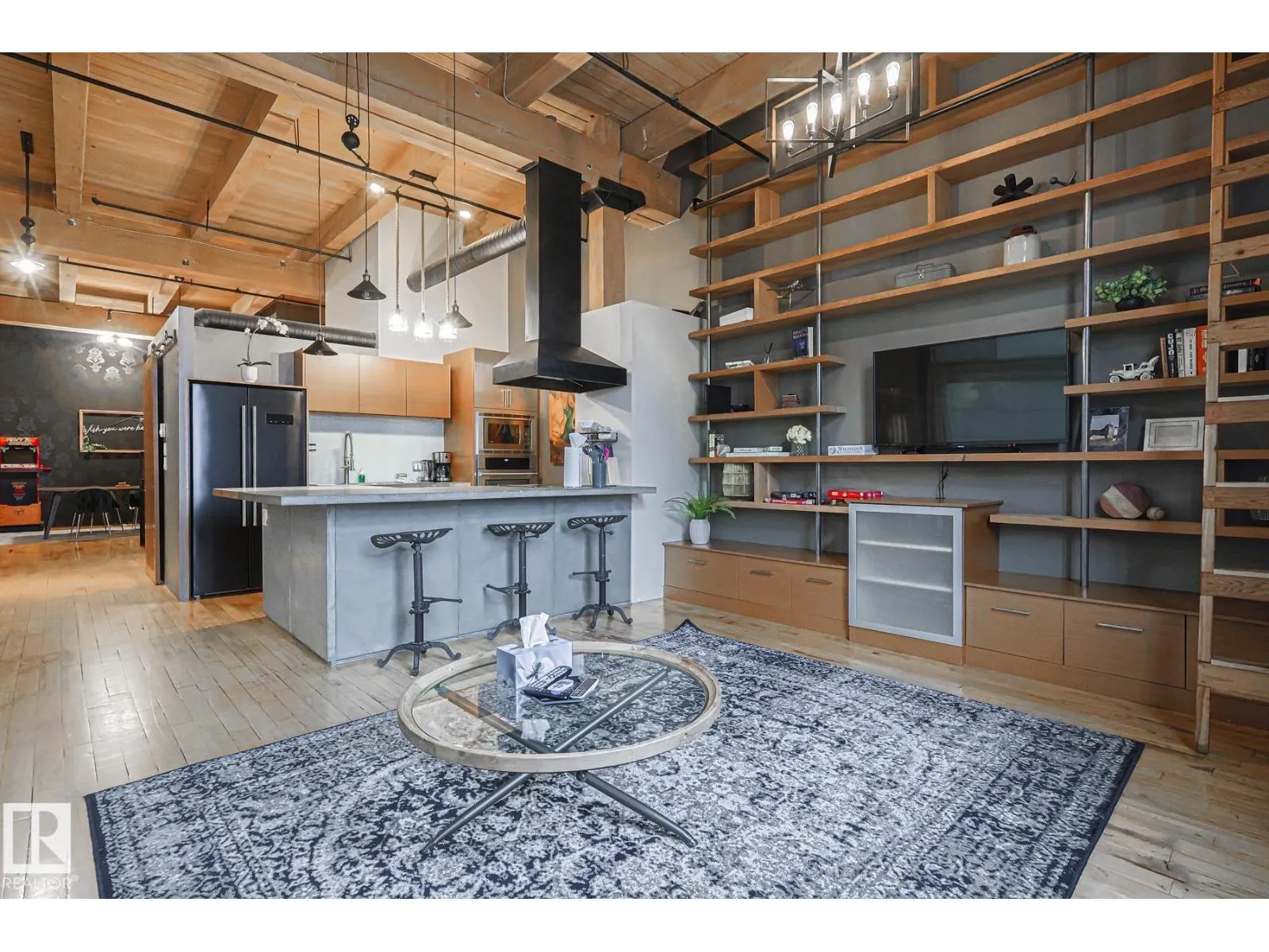 Apartment for rent: #118 10309 107 St Nw, Edmonton, Alberta T5J 1K3