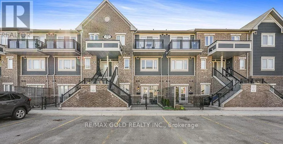 Row / Townhouse for rent: 118 - 250 Sunny Meadow Boulevard, Brampton, Ontario L6R 3Y7