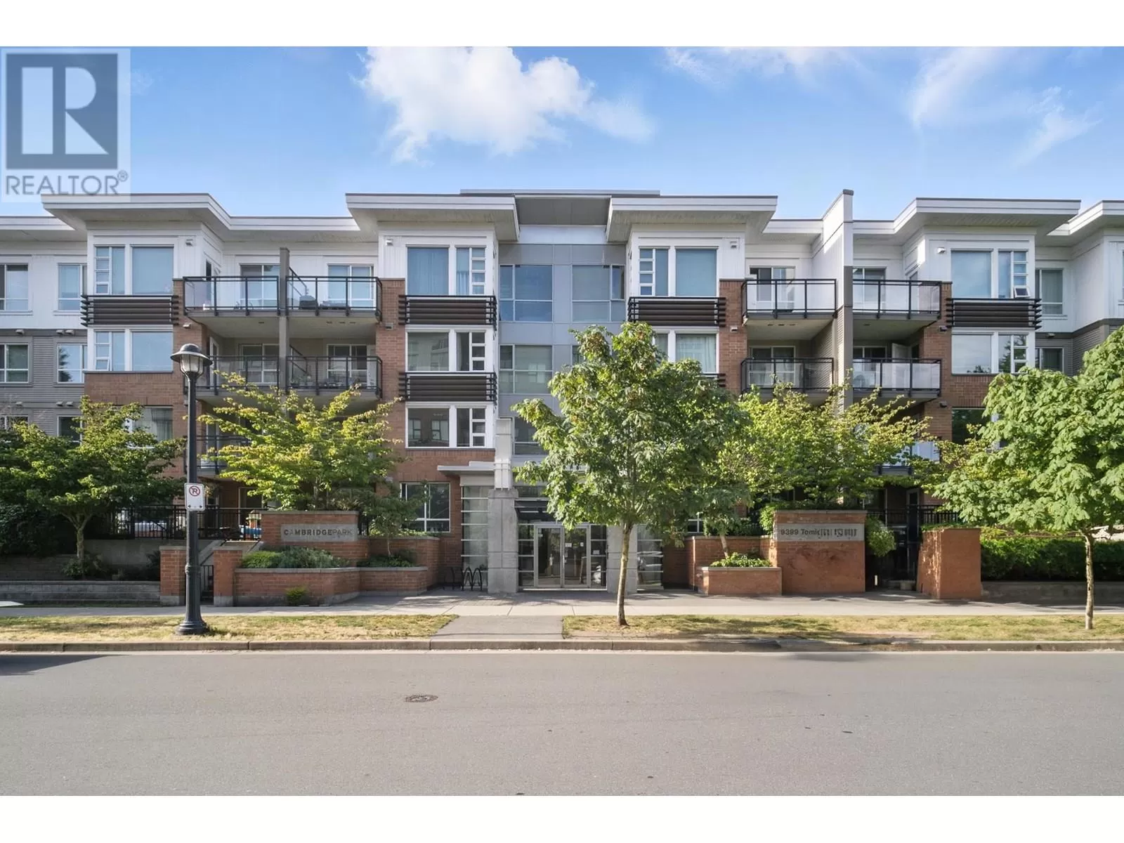 Apartment for rent: 118 9399 Tomicki Avenue, Richmond, British Columbia V6X 0H6