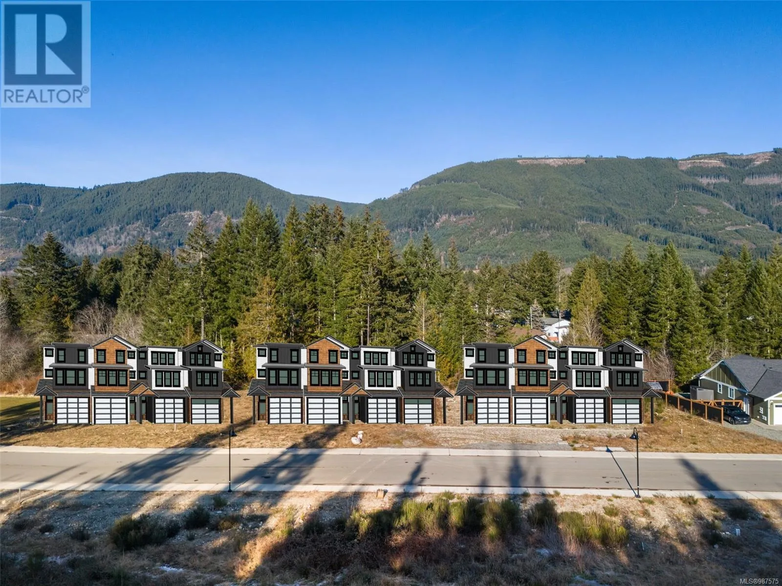 118 Edgewood Dr, Lake Cowichan, British Columbia V0R 2G0