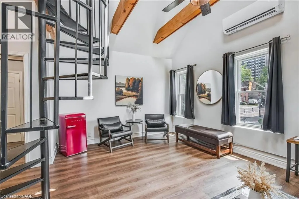 House for rent: 118 Queen Street S, Hamilton, Ontario L8P 3S1