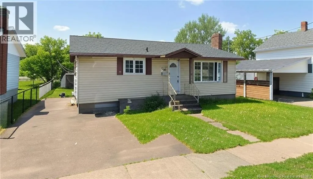 118 Spruce Street, Moncton, New Brunswick E1C 7K3