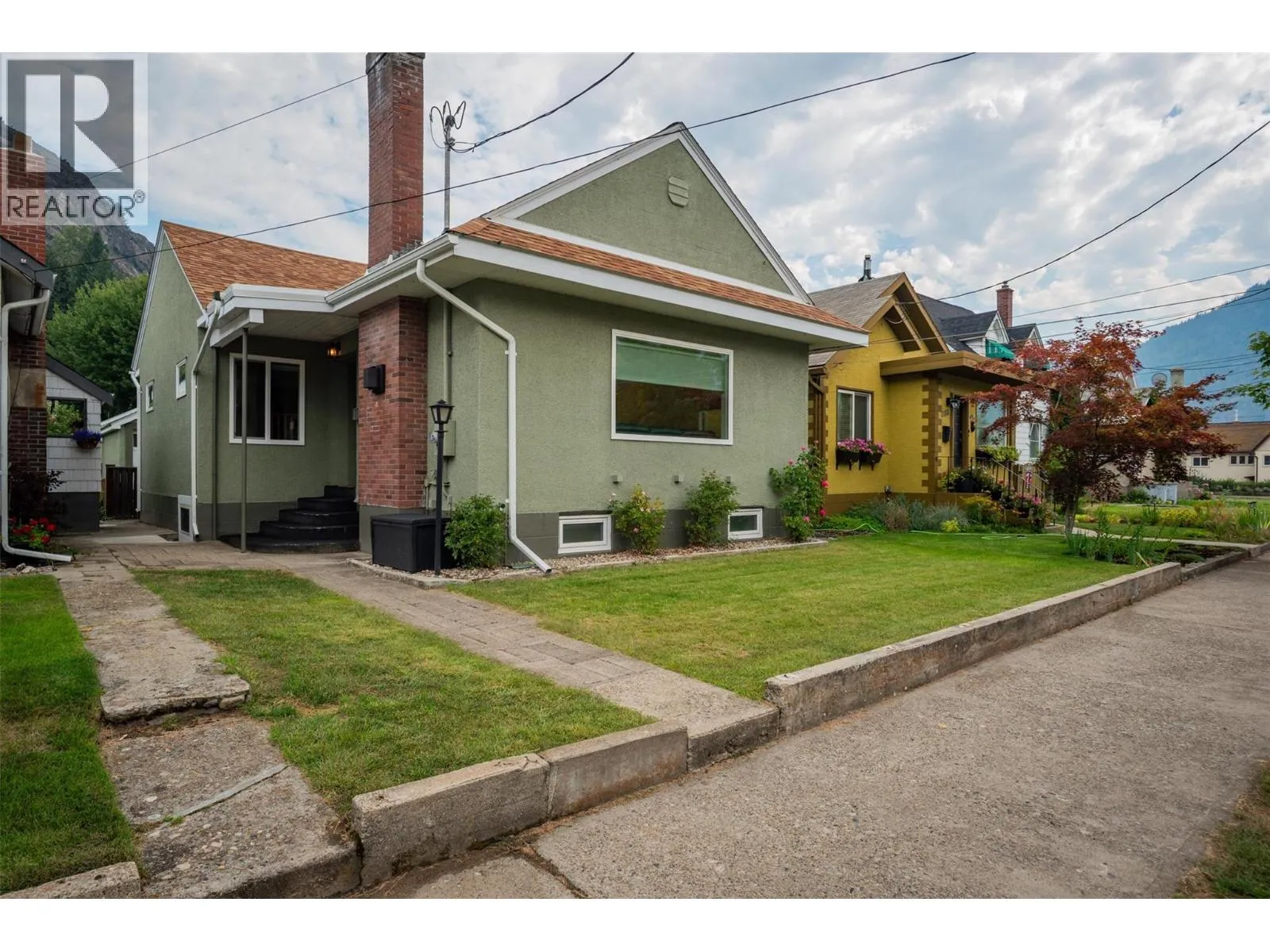 House for rent: 1181 Columbia Avenue, Trail, British Columbia V1R 1J1