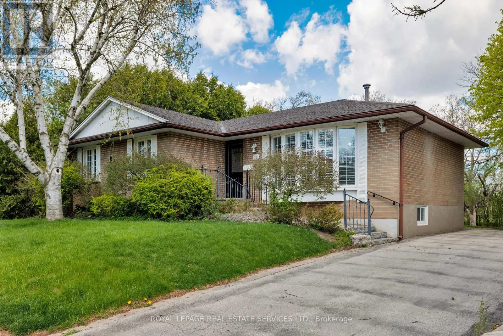 House for rent: 1181 Newton Road, Oakville, Ontario L6H 2A1