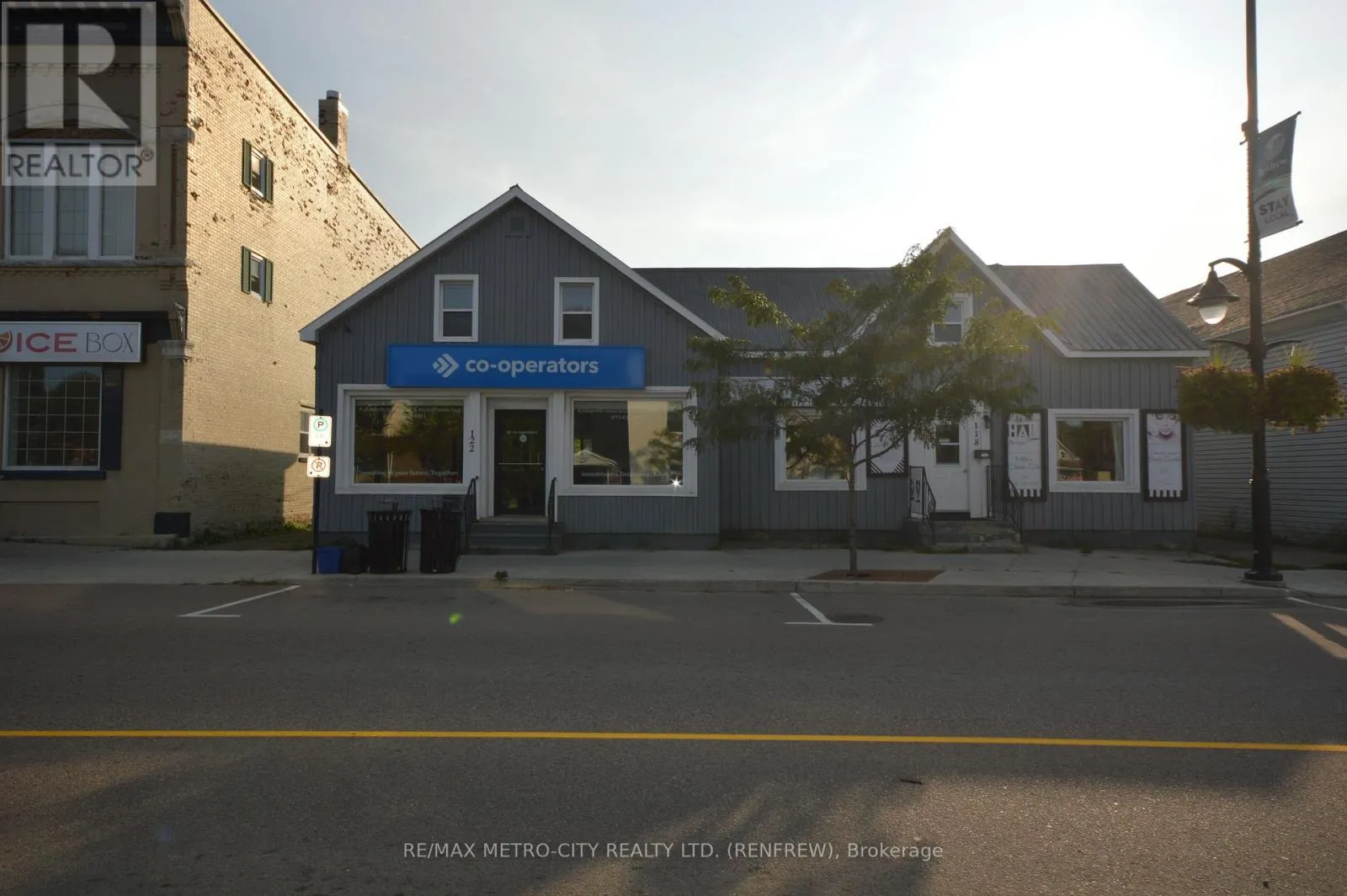 Offices for rent: 118/122 Raglan Street S, Renfrew, Ontario K7V 1P9