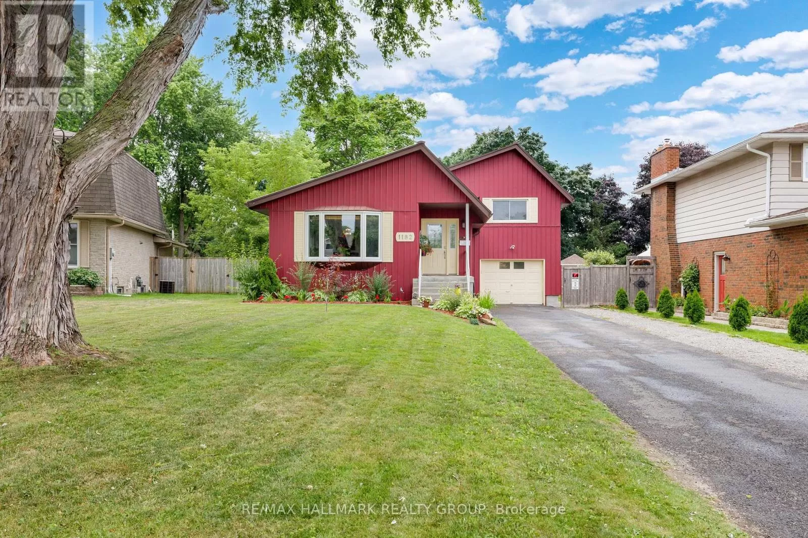 House for rent: 1182 Queensland Place, Brockville, Ontario K6V 6A7