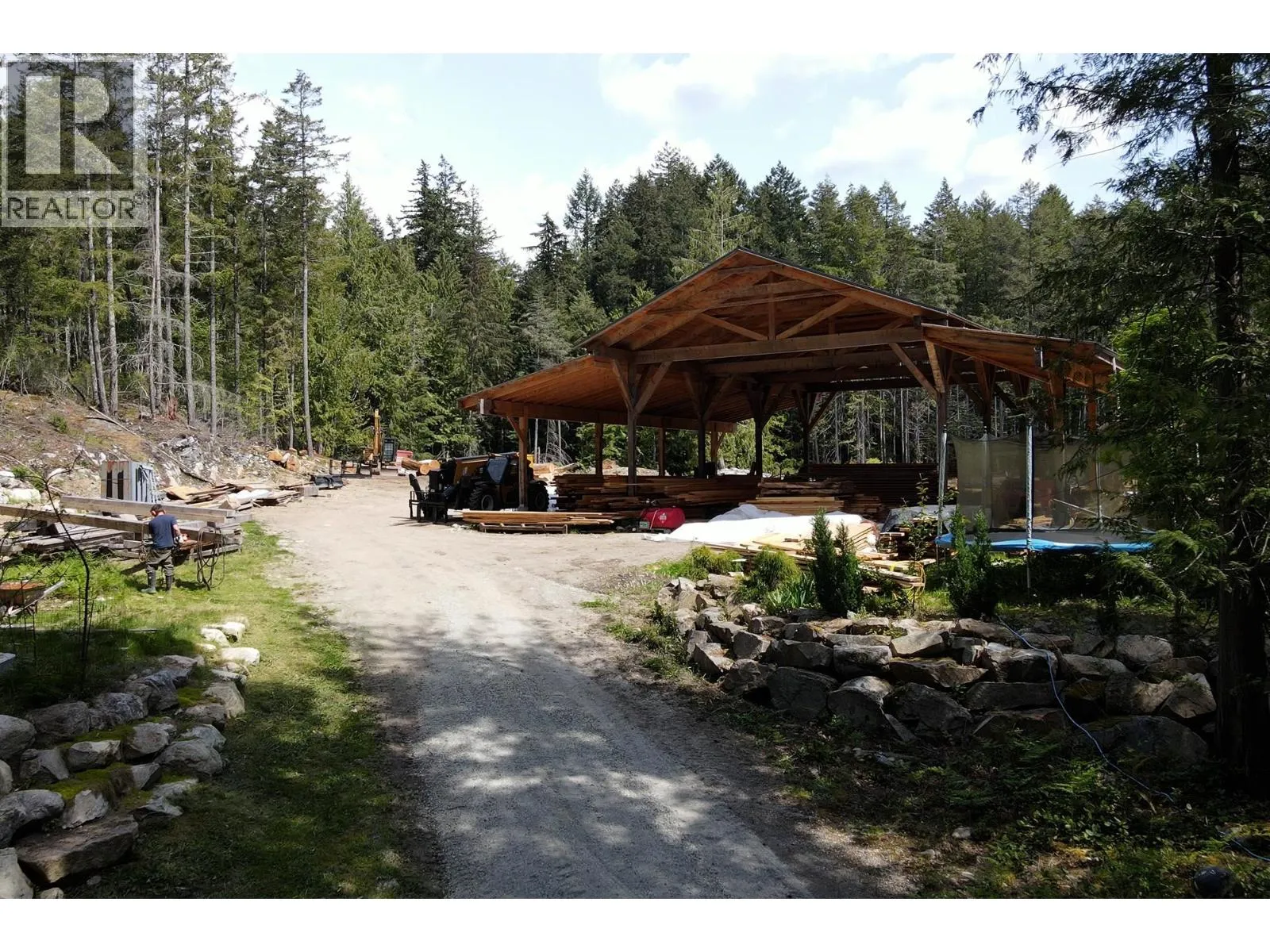 House for rent: 11832 Sunshine Coast Highway, Pender Harbour, British Columbia V0N 1Y2