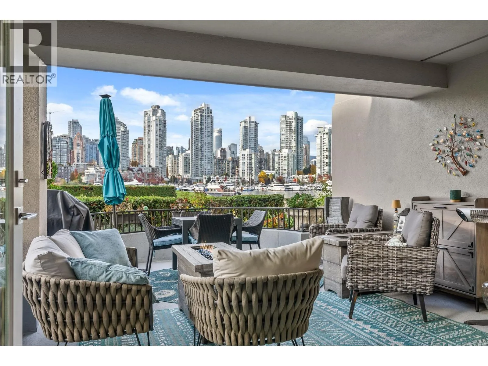 Apartment for rent: 119 1869 Spyglass Place, Vancouver, British Columbia V5Z 4K7