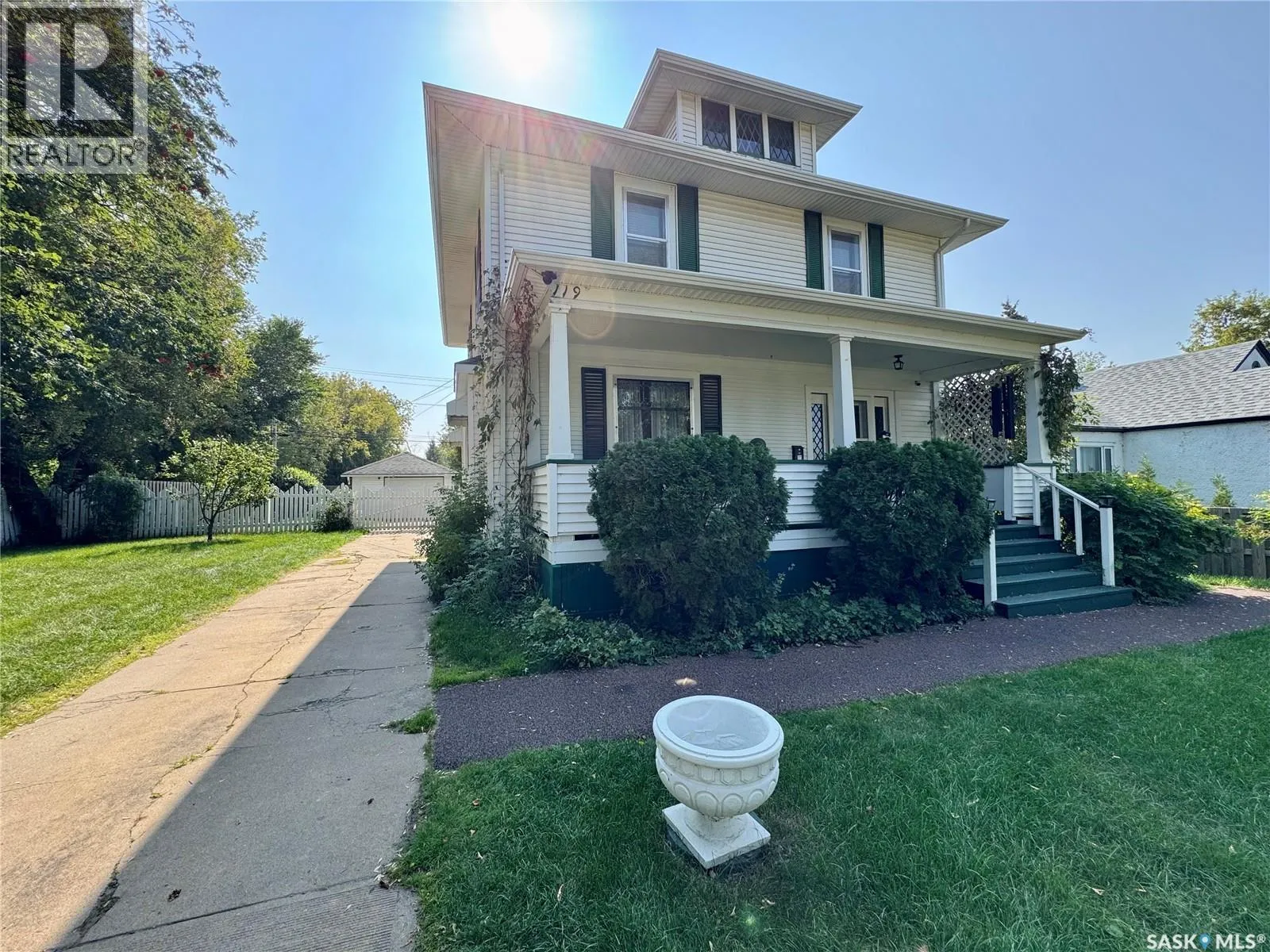 House for rent: 119 22nd Street E, Prince Albert, Saskatchewan S6V 1N2