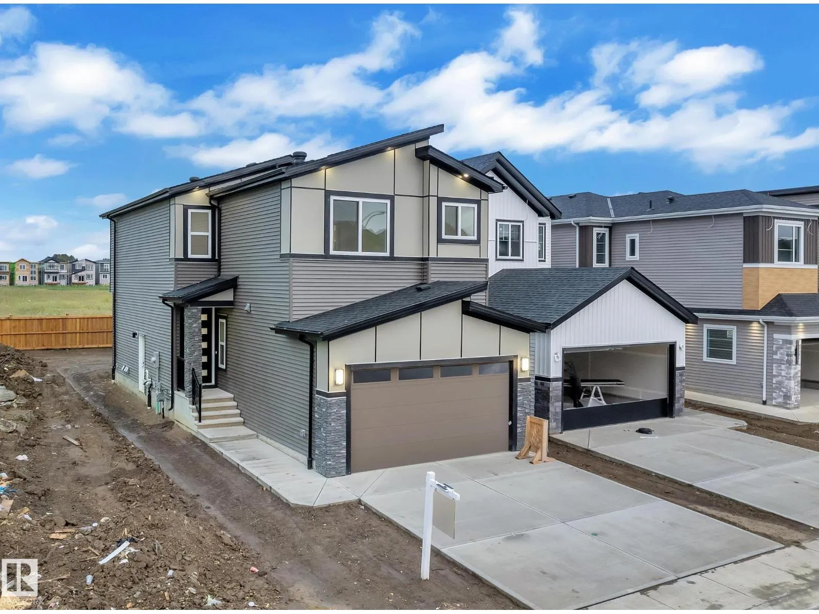 House for rent: 119 28 St Sw, Edmonton, Alberta T6X 3E3