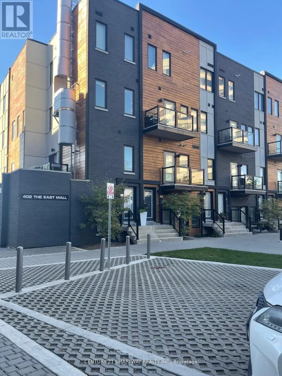 Row / Townhouse for rent: 119 - 402 The East Mall, Toronto, Ontario M9B 3Z9