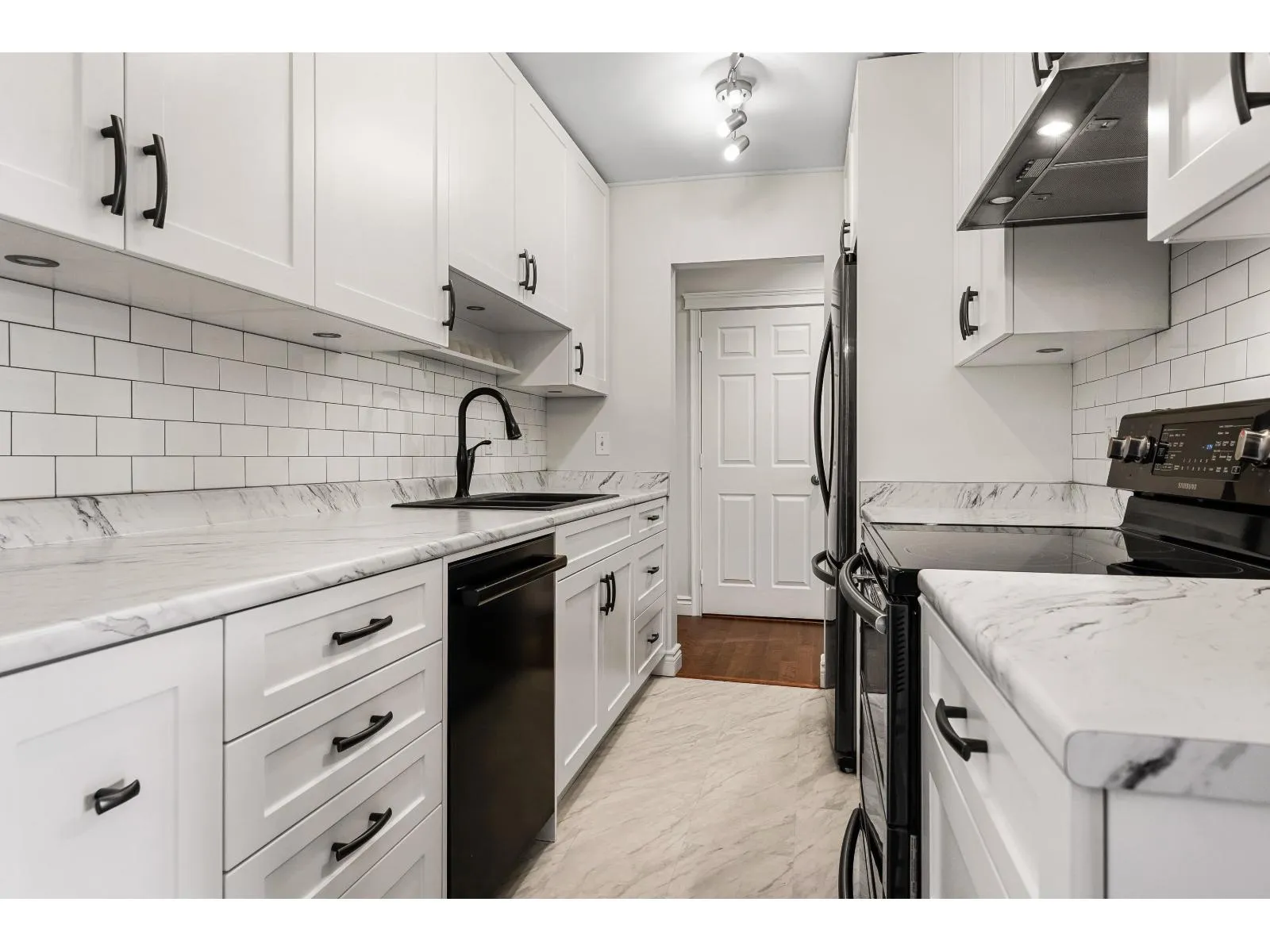 Apartment for rent: 119 46210 Chilliwack Central Road|chilliwack Proper South, Chilliwack, British Columbia V2P 1J8