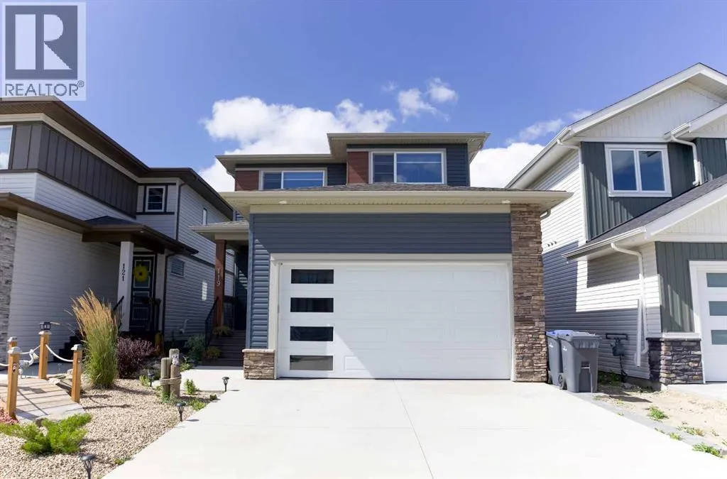 House for rent: 119 Crestview Boulevard, Sylvan Lake, Alberta T4S 0V8