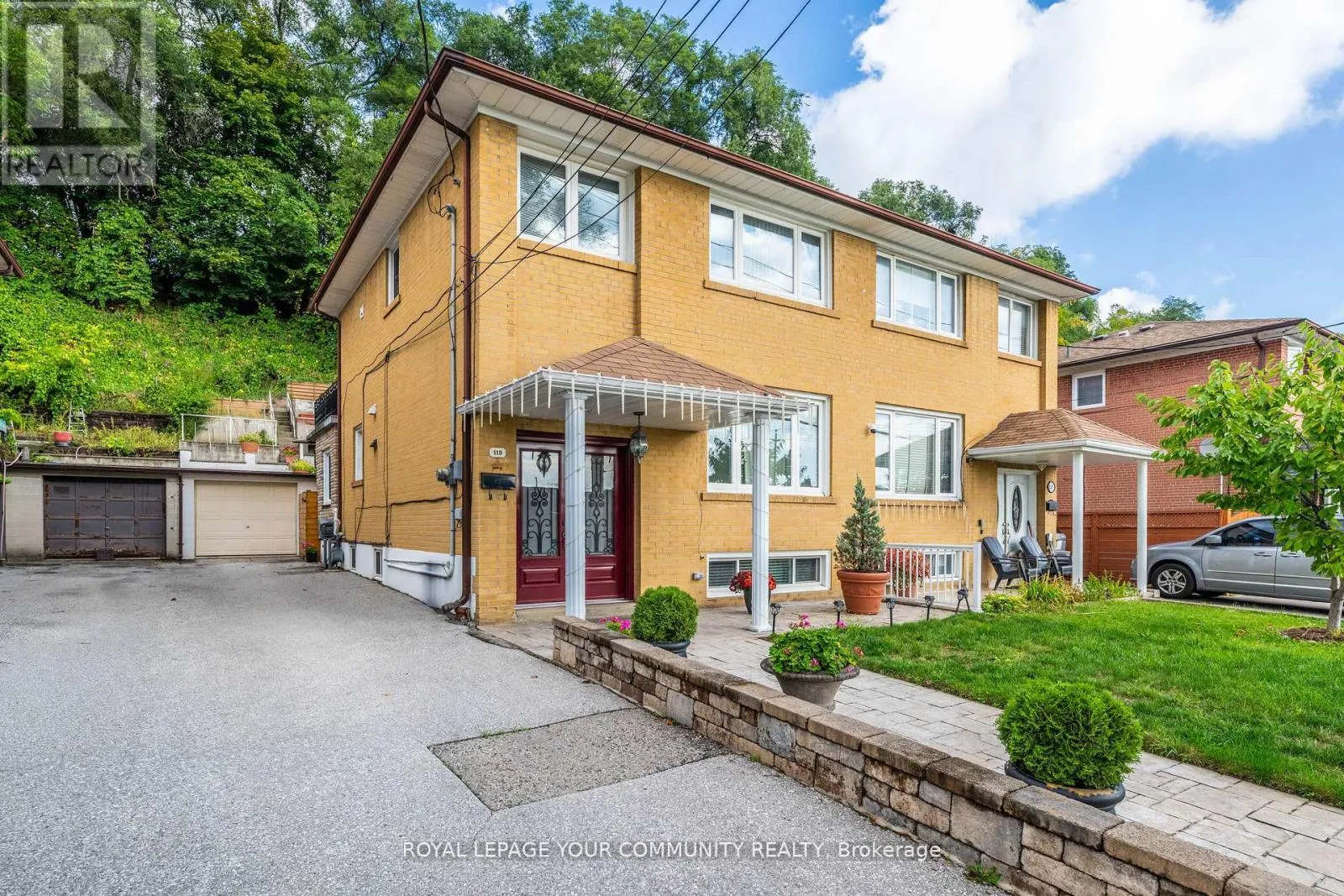 House for rent: 119 Dalrymple Drive, Toronto, Ontario M6N 4S2