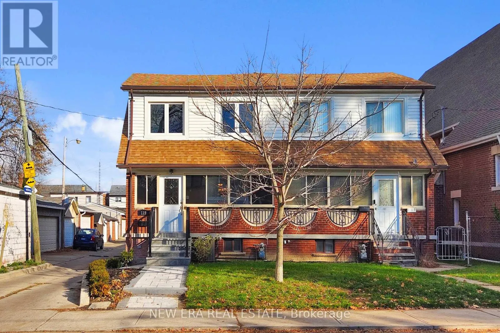 House for rent: 119 Harvie Avenue, Toronto, Ontario M6E 4K4