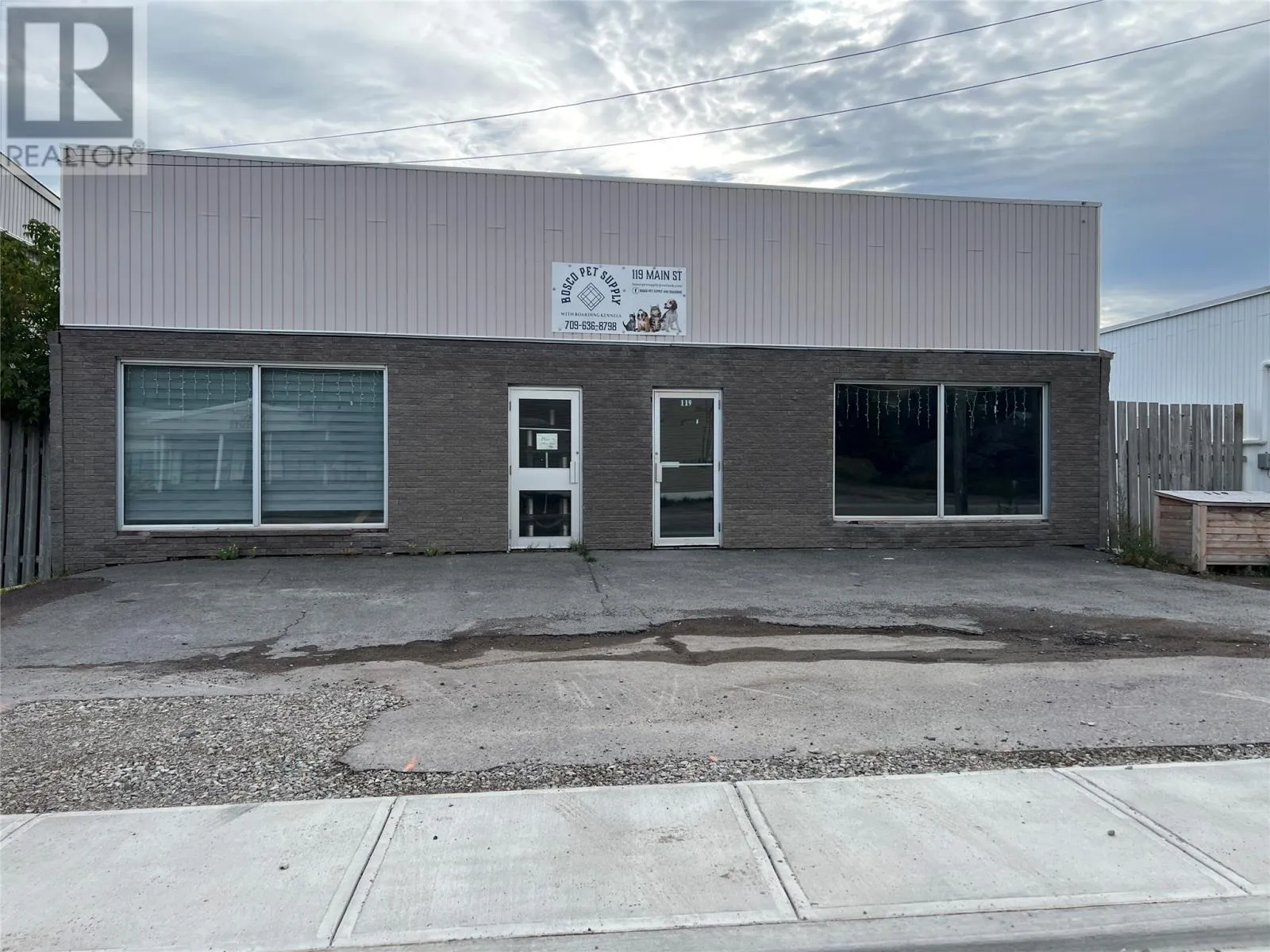 Other for rent: 119 Main Street, Springdale, Newfoundland & Labrador A0J 1T0