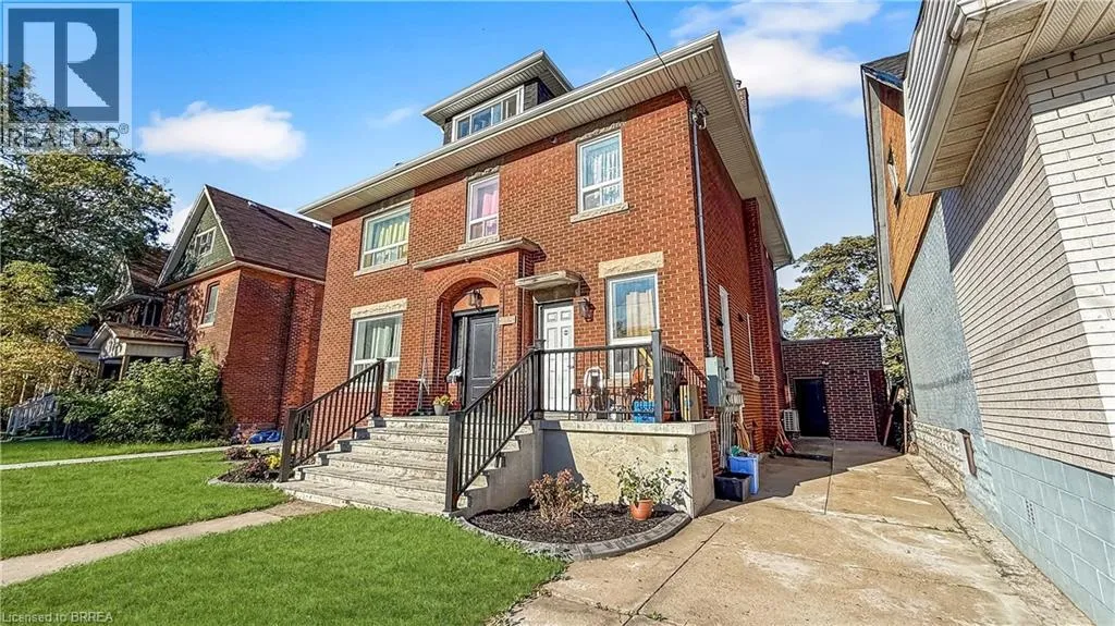 119 Ottawa Street N, Hamilton, Ontario L8H 3Y9