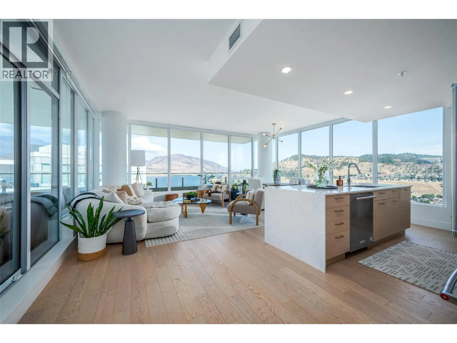 Apartment for rent: 1191 Sunset Drive Unit# 3006, Kelowna, British Columbia V1Y 0J6