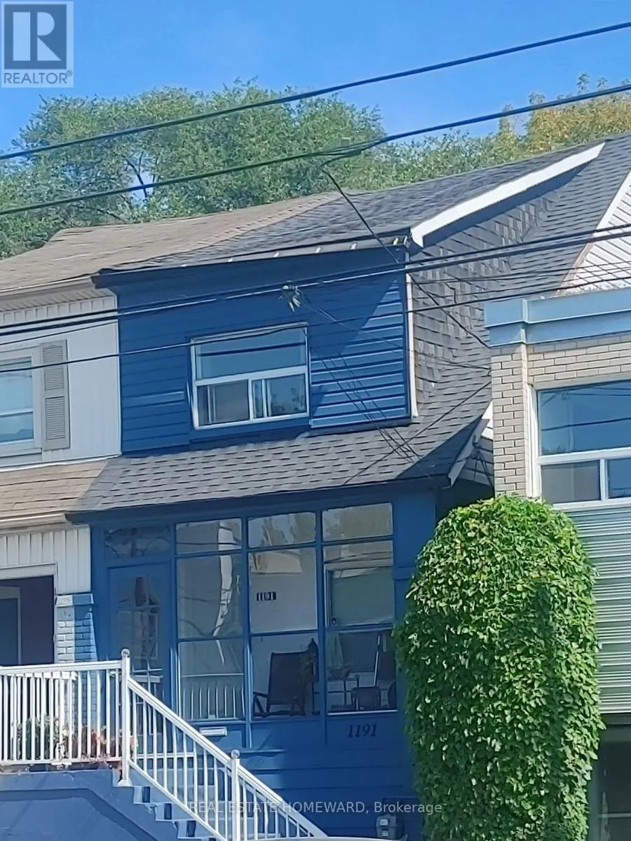 House for rent: 1191 Woodbine Avenue, Toronto, Ontario M4C 4E1