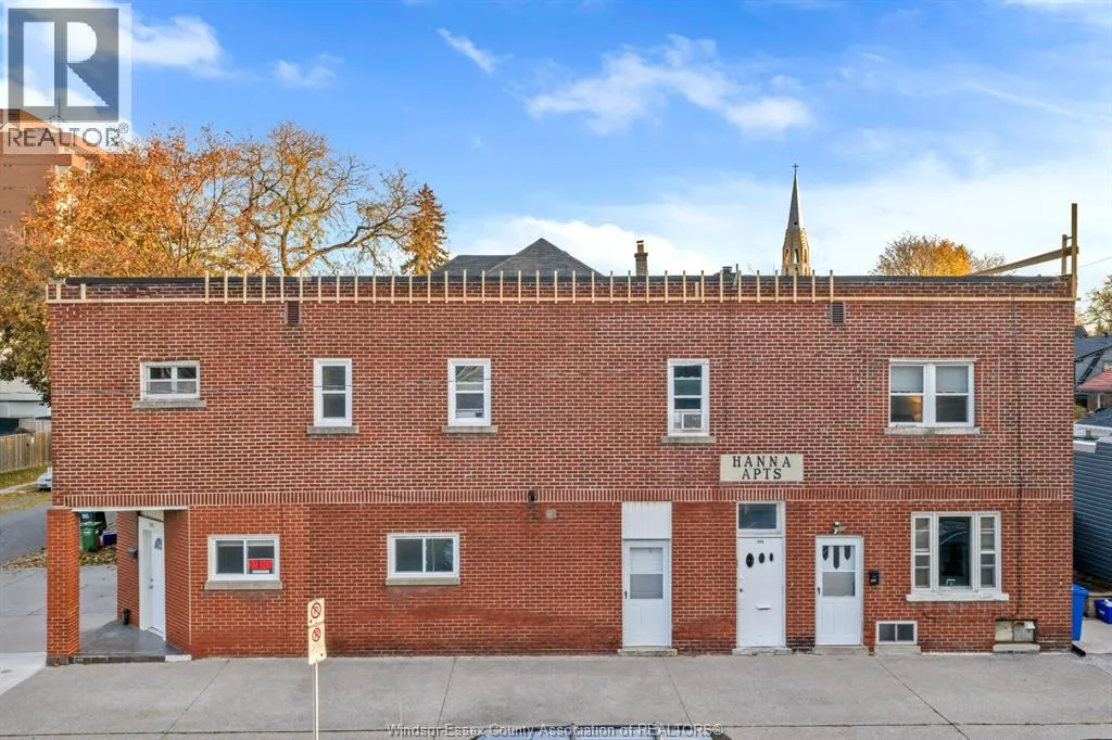 Multi-Family for rent: 119-121 Hanna Street West, Windsor, Ontario N8X 1C9