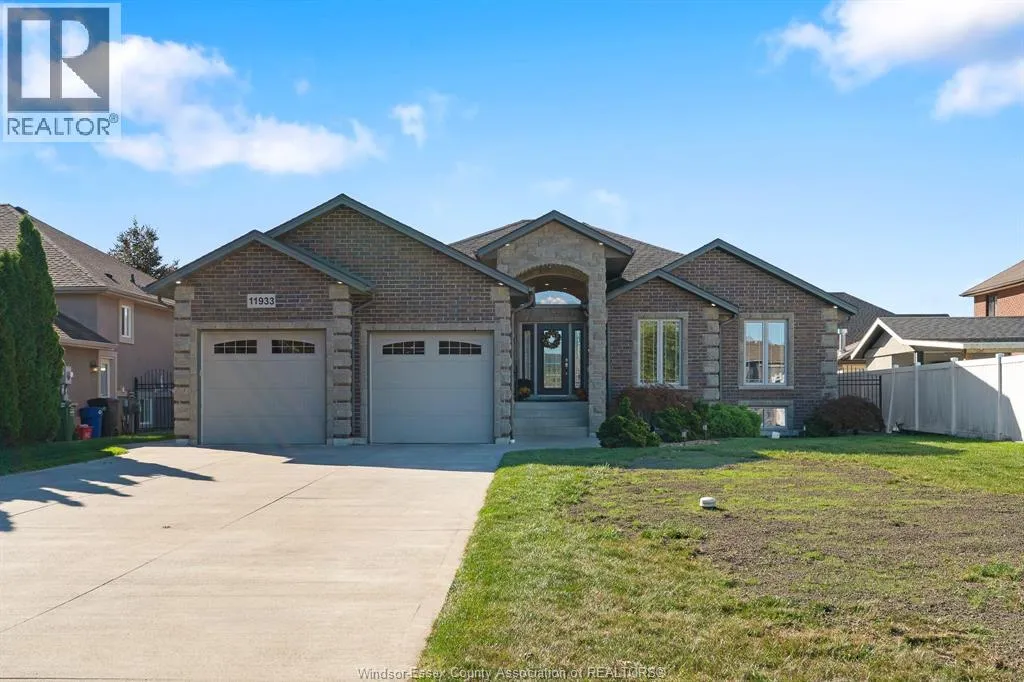 House for rent: 11933 Maisonneuve Street, Tecumseh, Ontario N9N 1R2