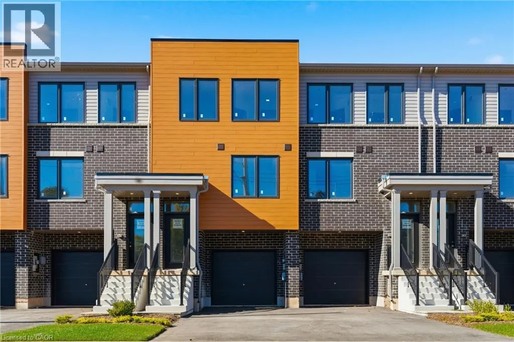 Row / Townhouse for rent: 11a Bingham Road, Hamilton, Ontario L8H 0B5