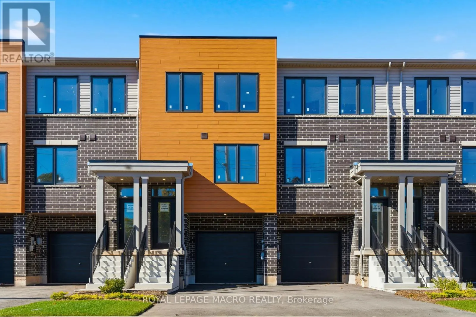 Row / Townhouse for rent: 11a Bingham Road, Hamilton, Ontario L8H 0B5