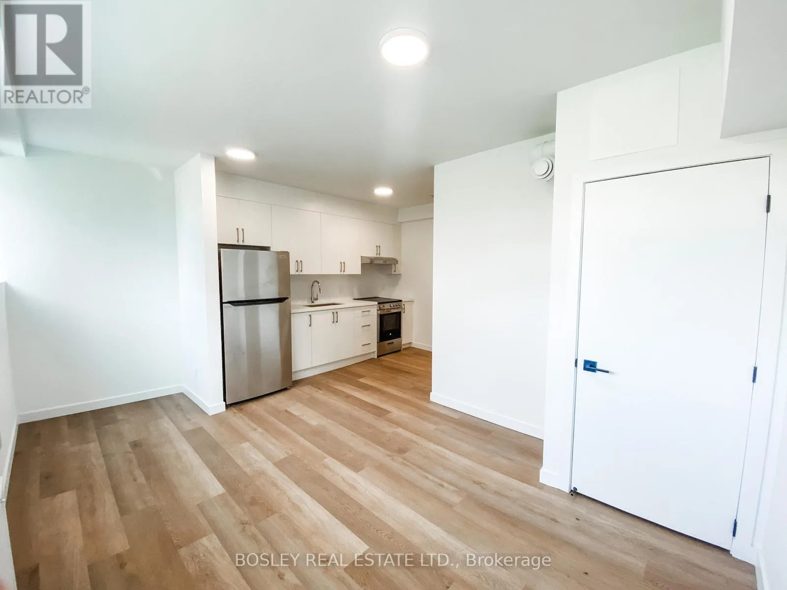 Other for rent: 12 - 11 Calvington Drive, Toronto, Ontario M3M 2L7