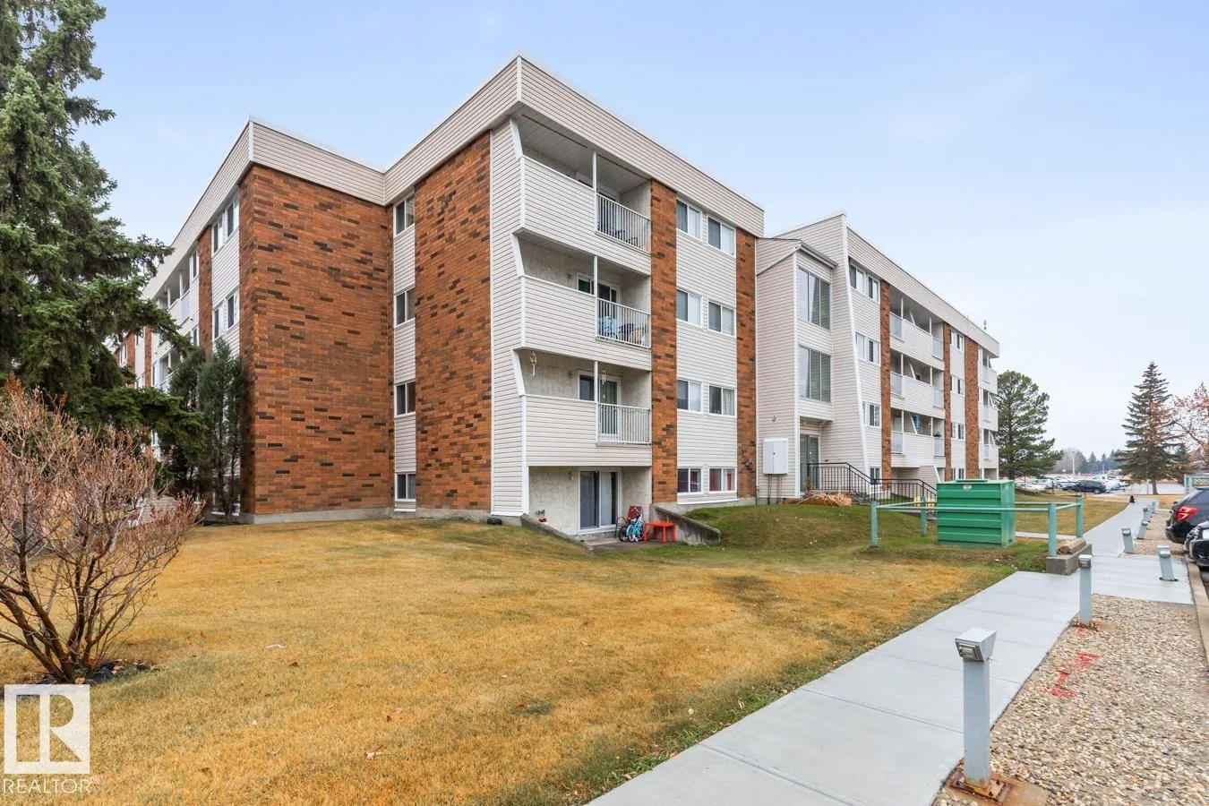 Apartment for rent: #12 11245 31 Av Nw, Edmonton, Alberta T6J 3V5