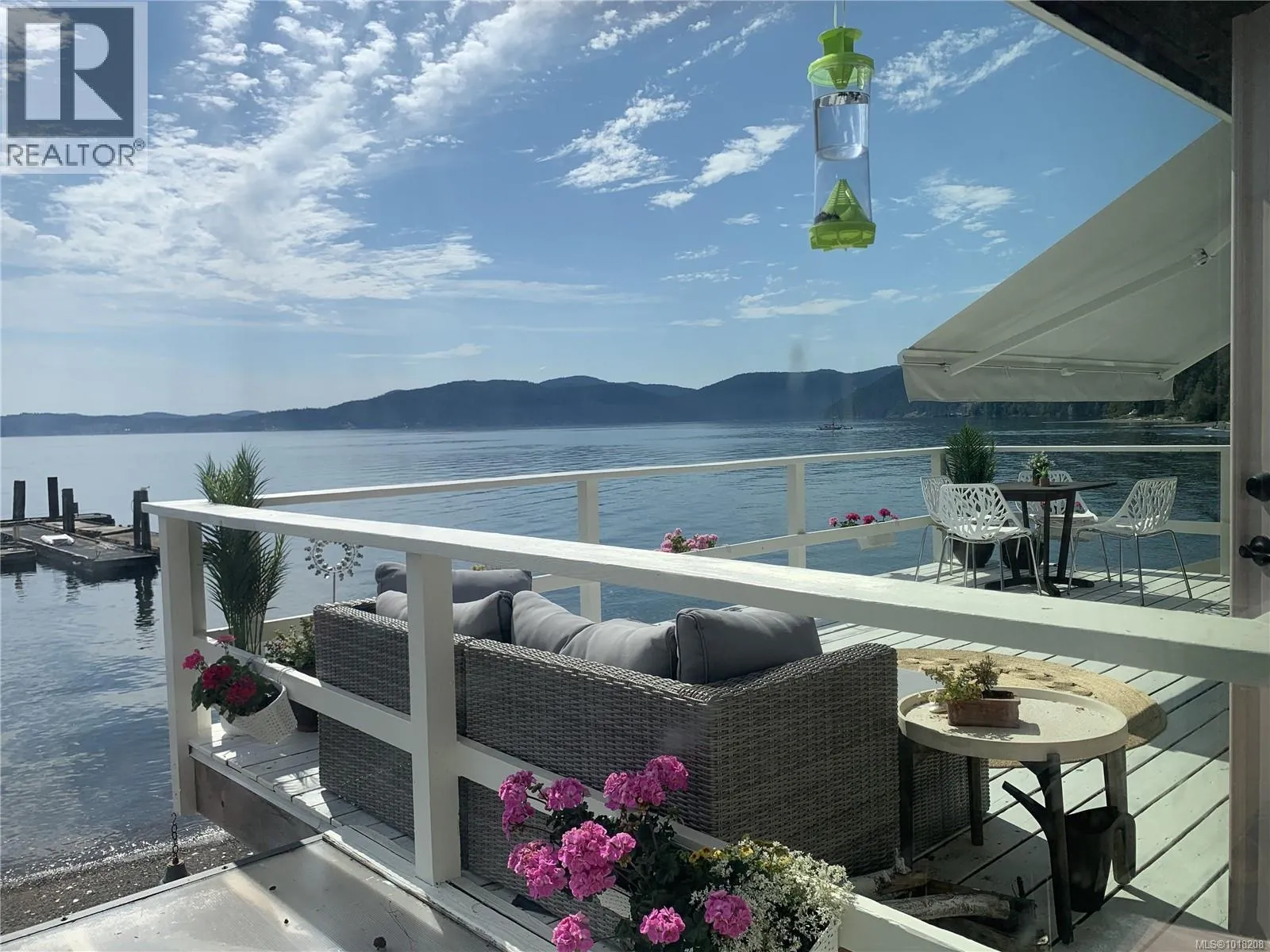 Duplex for rent: 12 1723 Sandy Beach Rd, Mill Bay, British Columbia V0R 2P4