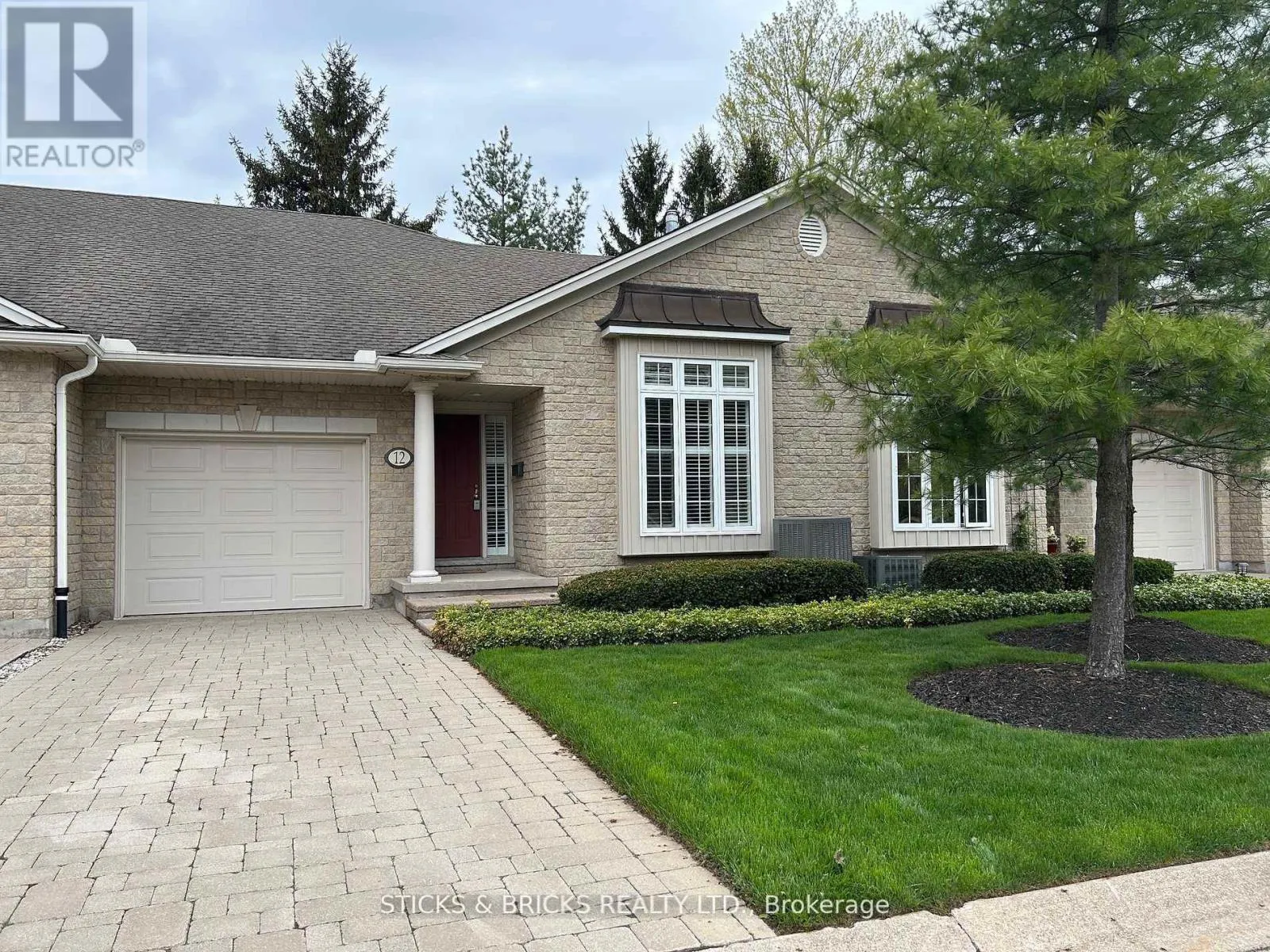 Row / Townhouse for rent: 12 - 3241 Montrose Road, Niagara Falls, Ontario L2H 3L3