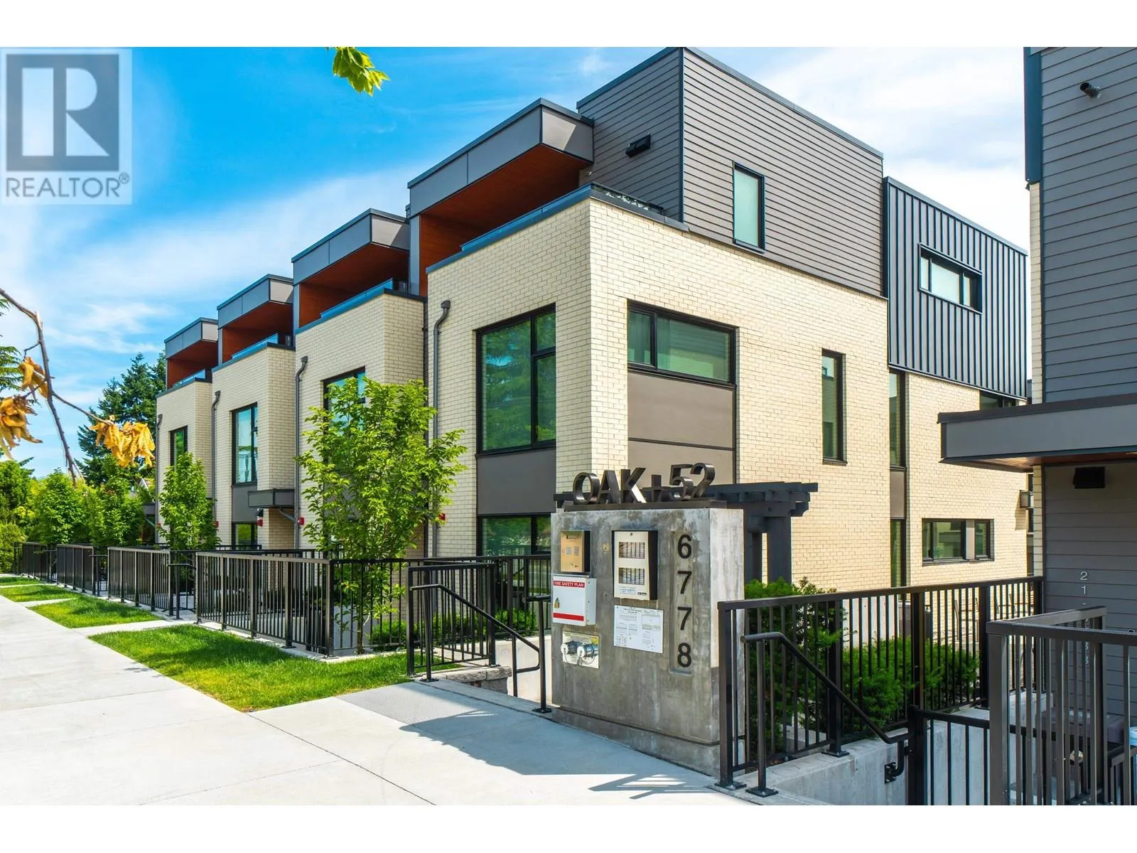 Row / Townhouse for rent: 12 6778 Oak Street, Vancouver, British Columbia V6P 0L2