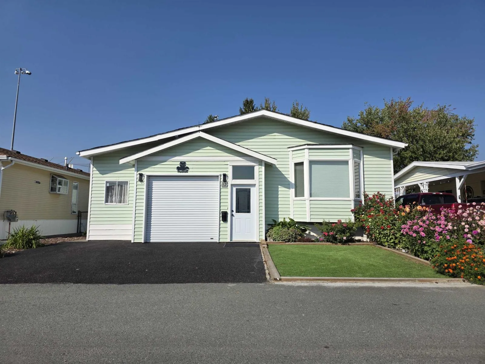 Manufactured Home for rent: 12 9055 Ashwell Road|chilliwack Proper West, Chilliwack, British Columbia V2P 7S6