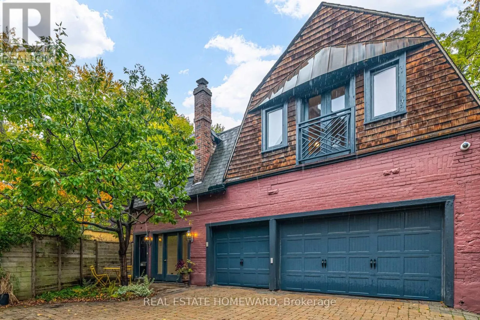 Other for rent: 12 A Admiral Road, Toronto, Ontario M5R 2L5