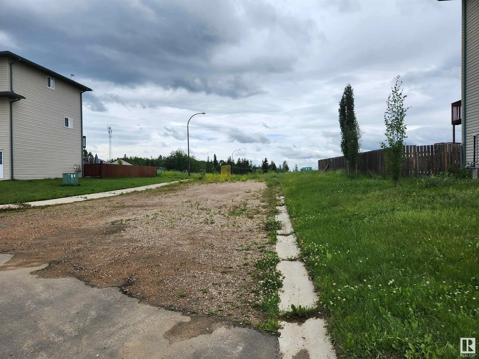 No Building for rent: 12 Avenue & 13 St, Cold Lake, Alberta T9M 1H2