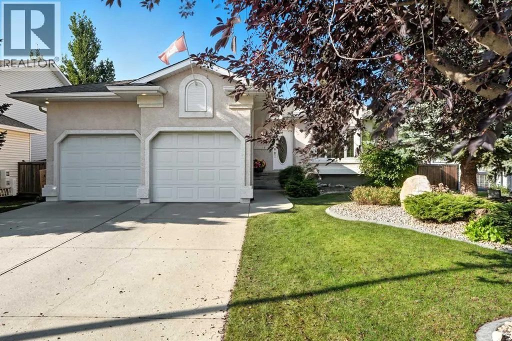 House for rent: 12 Bow Way, Cochrane, Alberta T4C 1N4