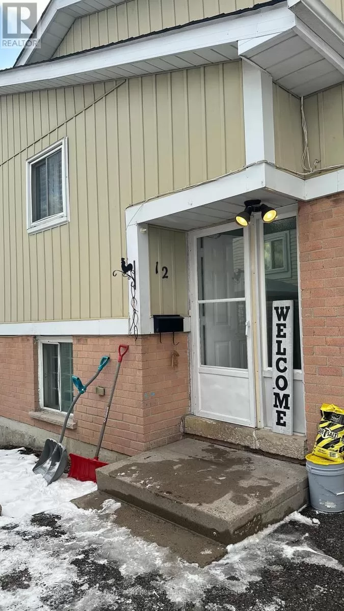 House for rent: 12 Bushwood Court S, Toronto, Ontario M1B 2T1